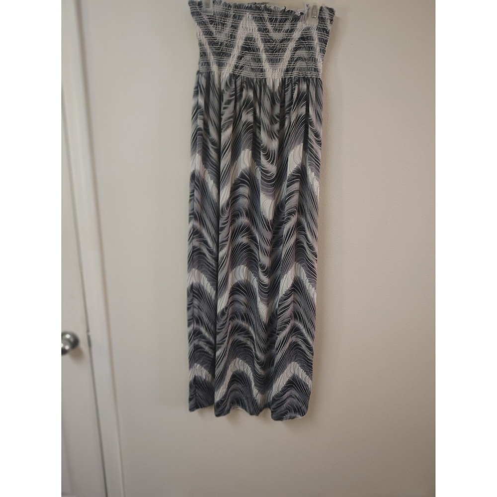 Jordan Louis Women Black White Abstract Wave Smocked Strapless Maxi Dress USA